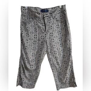 Bandolino Blu women's capri, Lightweight w slight stretch. Size: 10